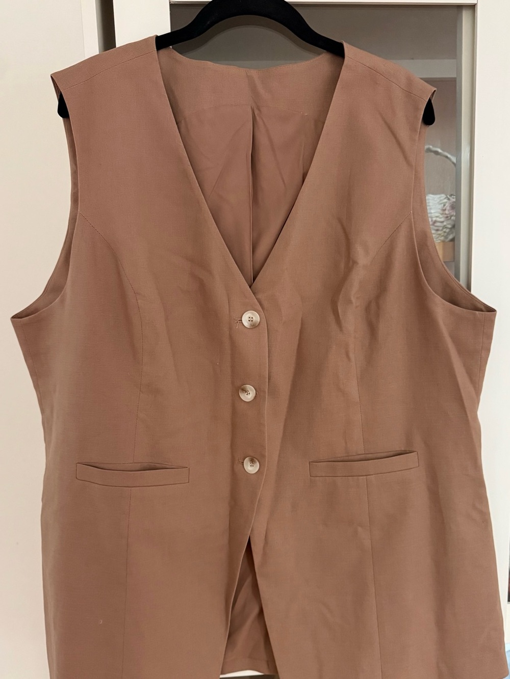 Amazon Sleeveless V-Neck Button Front Vest - Light Brown